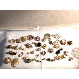 Lot of Gold Tone Vintage Clip Screw Single Earrings